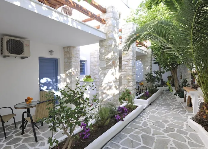 Alexandros Apartments