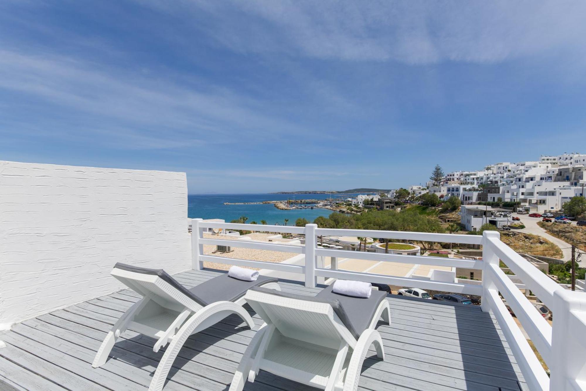 Alexandros * Naousa (Paros)